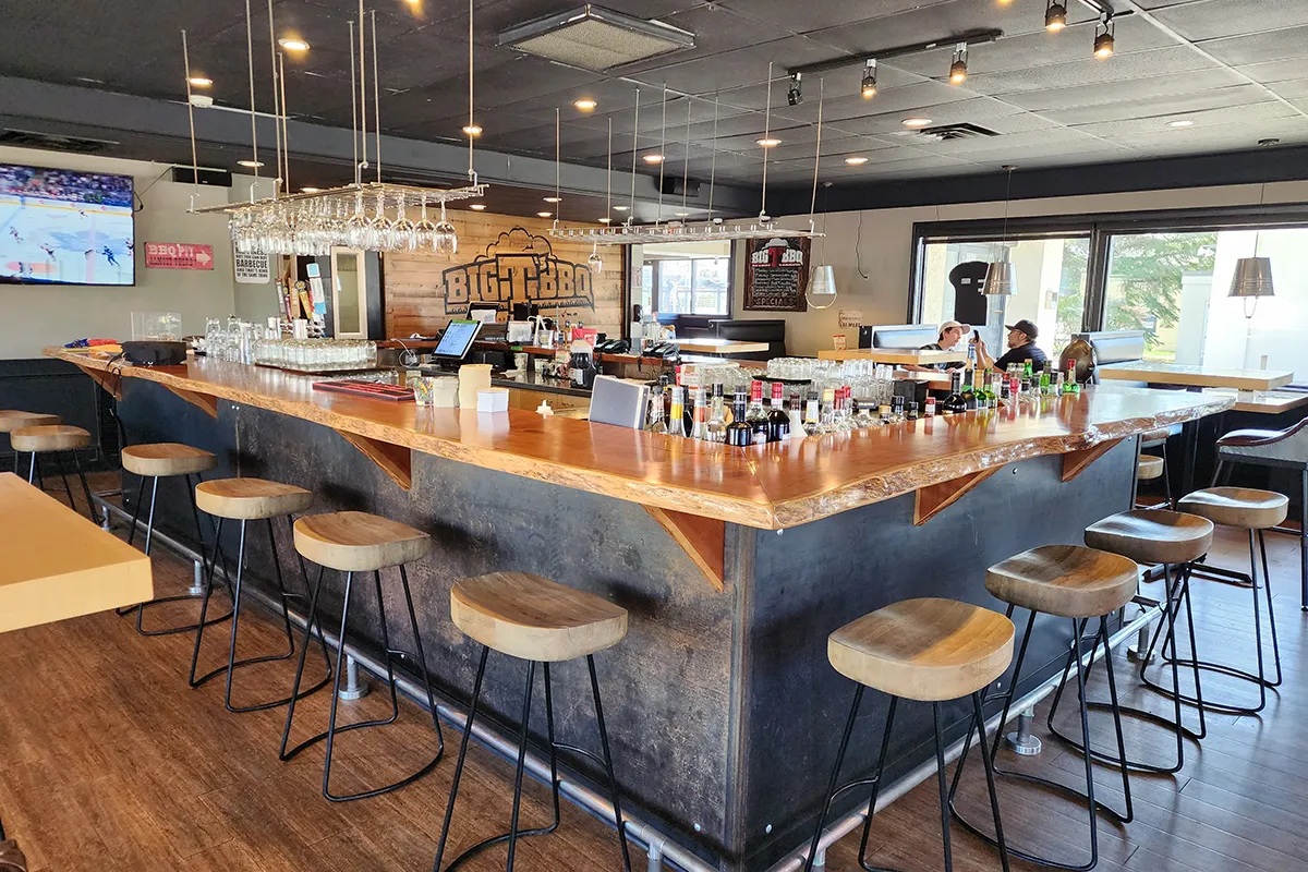 Big T's BBQ & Smokehouse social design 10