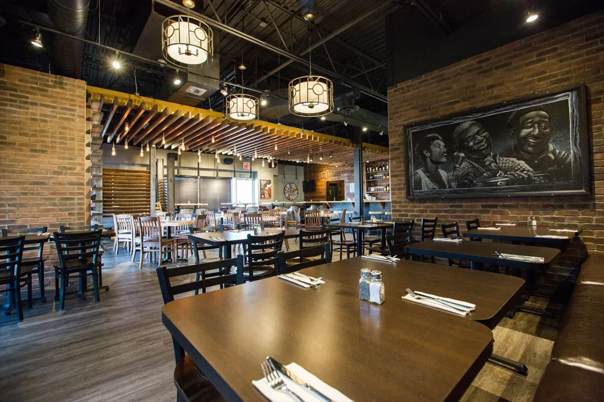 Big T's BBQ & Smokehouse social design 9